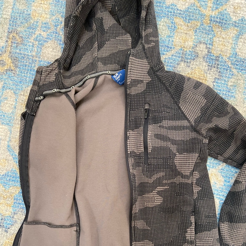 EUC gapfit boys camo zip hoodie - size M - Picture 4 of 6
